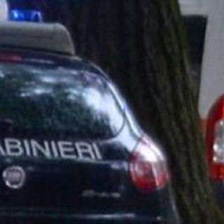 Napoli, aggredisce compagno di scuola con un martello: arrestato