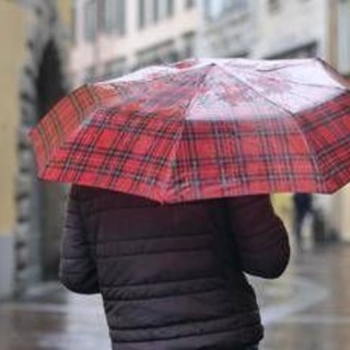 Maltempo, oggi è allerta gialla in 8 regioni per piogge e forti temporali