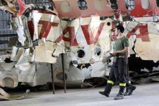 Ustica, 45 anni fa la strage. Mattarella: &quot;Tragedia tra le più oscure e laceranti&quot;