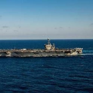 Mar Rosso, Houthi rivendicano attacco a portaerei Usa