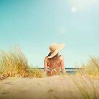 Melanoma colpisce diversamente uomini e donne: al busto lui, alle gambe lei