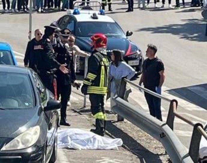 Chieti, auto su pedoni dopo celebrazioni 25 aprile a Lanciano: un morto e diversi feriti