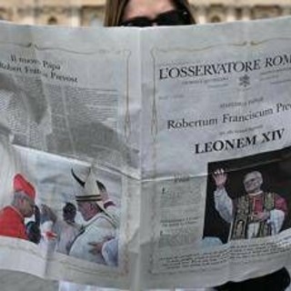 Papa Leone XIV, messa sulla tomba di Pietro. Attesa per il Regina Coeli