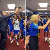 Curacao fa festa ai Mondiali, il re e la regina ballano con la squadra Curacao fa festa ai Mondiali, il re e la regina ballano con la squadra