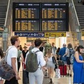 Sciopero, anche oggi stop dei treni: orari, fasce garantite e rimborsi