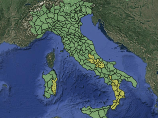 Maltempo, allerta meteo gialla per temporali giovedì 13 agosto: le 5 regioni a rischio Maltempo, allerta meteo gialla per temporali giovedì 13 agosto: le 5 regioni a rischio