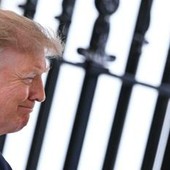 Iran, Trump sospende gli attacchi: "Ma si arrivi subito a un accordo" Iran, Trump sospende gli attacchi: "Ma si arrivi subito a un accordo"