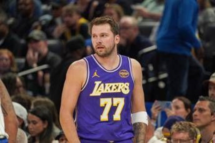 Lakers venduti per 12 miliardi: Joshua Kushner tra i proprietari, Trump 'sbarca' nella Nba