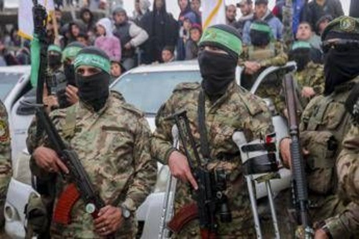 Gaza, Hamas 'celebra' 15enne ucciso in combattimento: "Ha piazzato esplosivi e sparato con lanciarazzi anticarro"