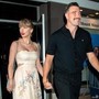 Taylor Swift e Travis Kelce si sposano, il romantico annuncio della cantante