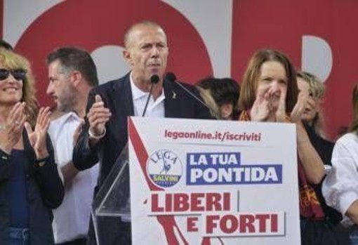 Lega, parla Romeo: "Salvini? Non mi interessano le sfide. Dobbiamo tornare allo spirito di Bossi" Lega, parla Romeo: "Salvini? Non mi interessano le sfide. Dobbiamo tornare allo spirito di Bossi"