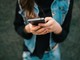 Usare i social deprime i teenager, l'alert in uno studio