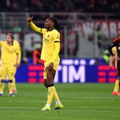 Leao risponde a Nico Paz, il recupero Milan-Como finisce 1-1