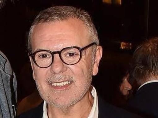 "Il bello di creare sogni con i capelli delle star", Roberto D'Antonio si racconta a Vanzina "Il bello di creare sogni con i capelli delle star", Roberto D'Antonio si racconta a Vanzina