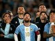 Messi, i regali per l’addio all’Argentina: dal 'bracciale della leggenda' ai cartellini dell'arbitro e... la Coppa America