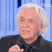 Domenica In, tensione in studio: Riccardo Fogli si agita per la foto 'persa'. Cosa è successo