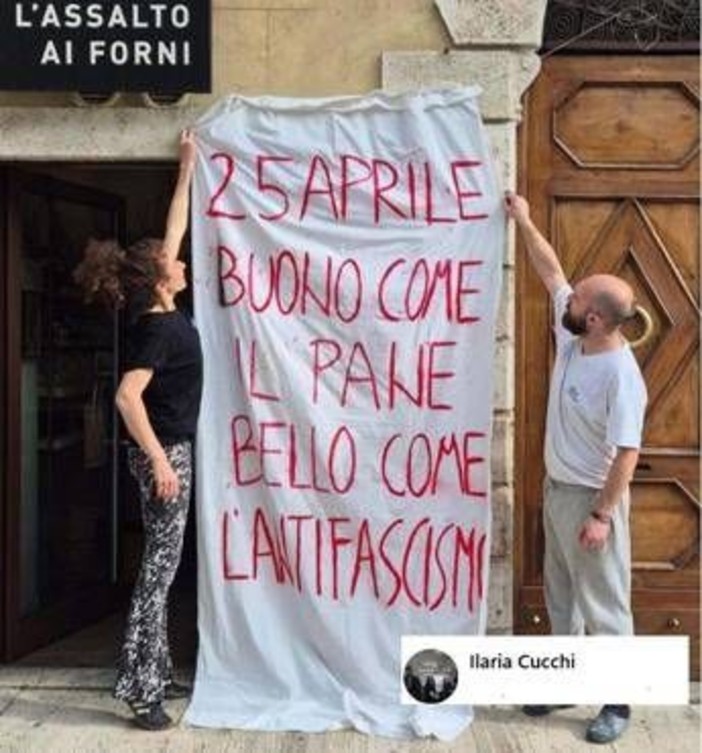 Ascoli Piceno, fornaia antifascista: &quot;Striscioni contro di me, ma non ho paura&quot;