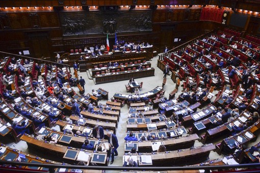 Legge elettorale, ok della Camera con 217 voti, il testo va al Senato Legge elettorale, ok della Camera con 217 voti, il testo va al Senato