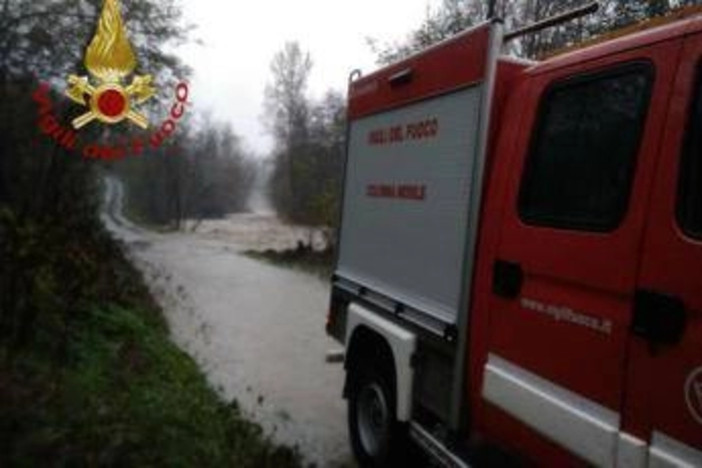 Maltempo Vicenza, padre e figlio dispersi sul torrente Agno