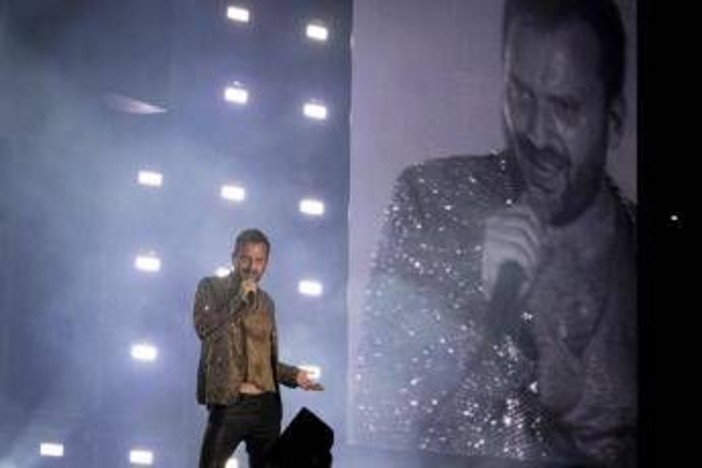Cremonini: &quot;Tour durerà due anni. Nella dieta niente alcol, zuccheri e social&quot;