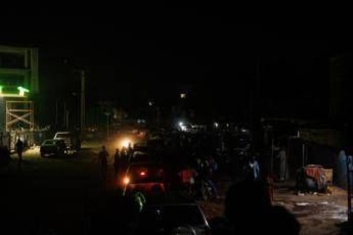 Mali sotto assedio jihadista, Usa e Gb ritirano personale ambasciata Mali sotto assedio jihadista, Usa e Gb ritirano personale ambasciata