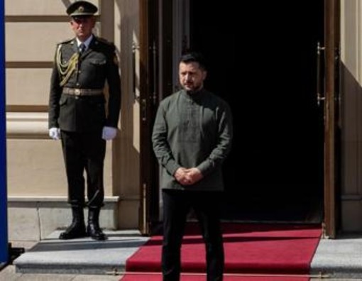 Ucraina-Russia, Zelensky: "Da tregua a zona franca, c'è piano con Usa per fine guerra" Ucraina-Russia, Zelensky: "Da tregua a zona franca, c'è piano con Usa per fine guerra"