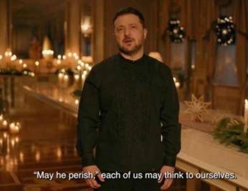 Zelensky, il messaggio di Natale: 'Possa morire', la frase (su Putin?) fa discutere