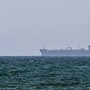 Iran, Pasdaran: "Petroliera con 2 milioni di barili greggio urta mina a Hormuz, nave in fiamme" Iran, Pasdaran: "Petroliera con 2 milioni di barili greggio urta mina a Hormuz, nave in fiamme"