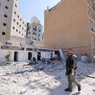 Iran, missile su Beer Sheva. Israele colpisce centro di ricerca nucleare