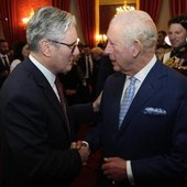 Re Carlo 'saluta' Starmer, il rapporto di stima: "D'accordo su temi sociali e ambiente"