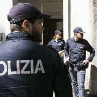Spoleto, donna trovata morta in casa. Marito sul ponte minaccia il suicidio: &quot;L'ho uccisa&quot;