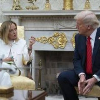 Dazi Trump, von der Leyen: &quot;Pronte contromisure, ma sono sospese&quot;. Meloni: &quot;Italia farà sua parte&quot;
