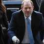 Weinstein condannato per aggressione sessuale, no verdetto su stupro