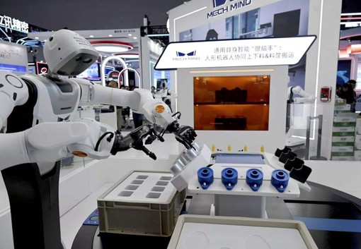 Cina, il settore IA cresce del 40% nel 2025 Cina, il settore IA cresce del 40% nel 2025