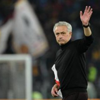 Inter, si complica anche Vieira. E per la panchina spunta Mourinho