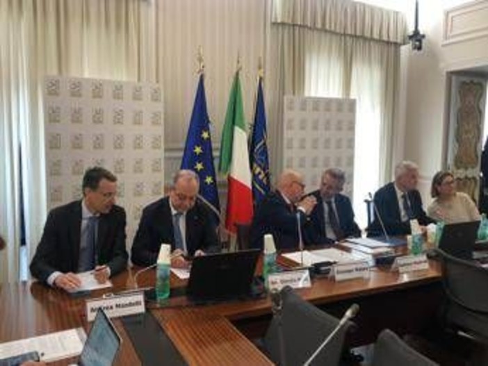 Farmaci, cresce la rete che trasforma dispositivi iniettabili da rifiuto a risorsa