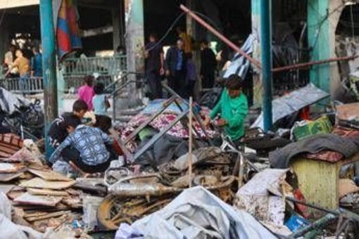&quot;A Gaza un genocidio&quot;, da McEwan a Smith: la lettera-denuncia di 380 scrittori