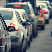 Salerno, crolla tratto di un viadotto in autostrada: nessun ferito ma traffico in tilt