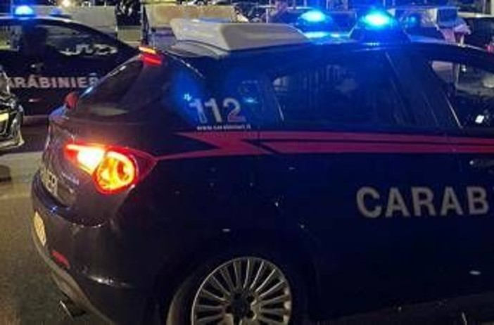 Straniero pestato in strada senza motivo a Napoli, presi due minorenni