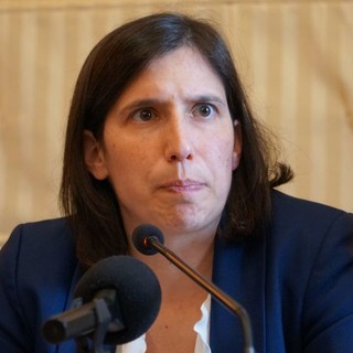 Schlein a Meloni “Facciamo una legge insieme sul femminicidio”
