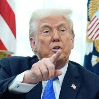 Trump annuncia dazi del 25% su auto non prodotte in Usa