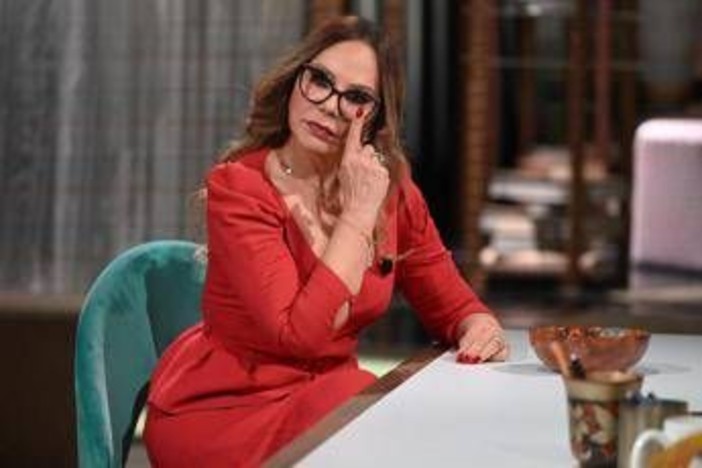 Domenica In, Ornella Muti e la domanda 'scomoda' su Alain Delon: "Faccio fatica a parlarne" Domenica In, Ornella Muti e la domanda 'scomoda' su Alain Delon: "Faccio fatica a parlarne"