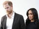 Harry e Meghan, i figli cambiano scuola dopo due giorni: "Nuova valutazione per sicurezza pubblica" Harry e Meghan, i figli cambiano scuola dopo due giorni: "Nuova valutazione per sicurezza pubblica"