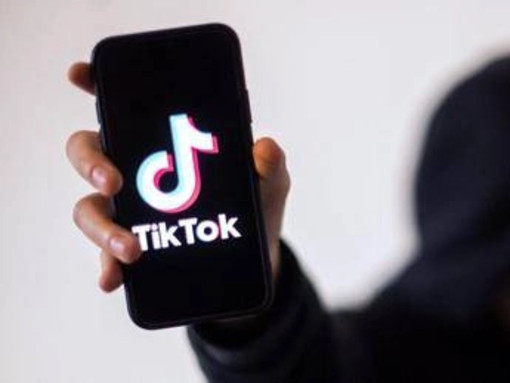 &quot;TikTok ha inviato dati personali in Cina&quot;, da Ue multa di 530 milioni di euro
