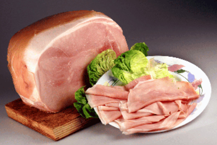 Non solo prosciutto cotto cancerogeno, il medico: "Altri 4 cibi da centellinare" Non solo prosciutto cotto cancerogeno, il medico: "Altri 4 cibi da centellinare"