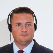 Cyberattacchi, ministro Difesa Gb: "Fate scorte per emergenza di acqua, cibo e contanti" Cyberattacchi, ministro Difesa Gb: "Fate scorte per emergenza di acqua, cibo e contanti"