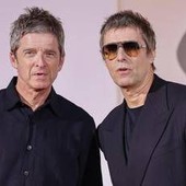 Oasis in tour, la guerra dei biglietti e i messaggi di Liam Gallagher: "Buona fortuna. Siate gentili e non cattivi"