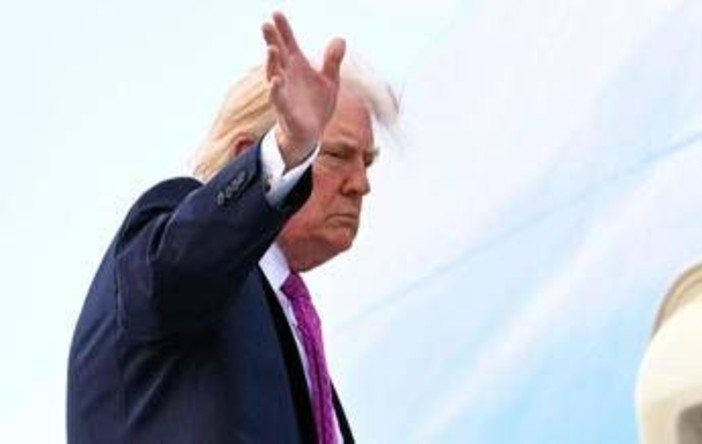 Trump: "Sto seriamente valutando ritiro dalla Nato". E attacca l'Europa sul conflitto con l'Iran