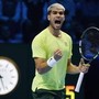 Alcaraz batte Musetti alle Atp Finals e si assicura il numero uno. Sinner chiude il 2025 al secondo posto