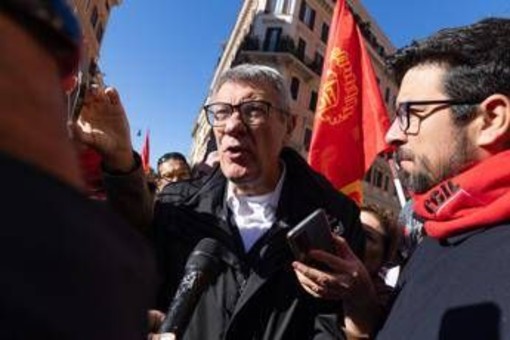 Manifestazione Cgil oggi a Roma, al corteo 'Democrazia al lavoro' interverrà anche Ranucci Manifestazione Cgil oggi a Roma, al corteo 'Democrazia al lavoro' interverrà anche Ranucci